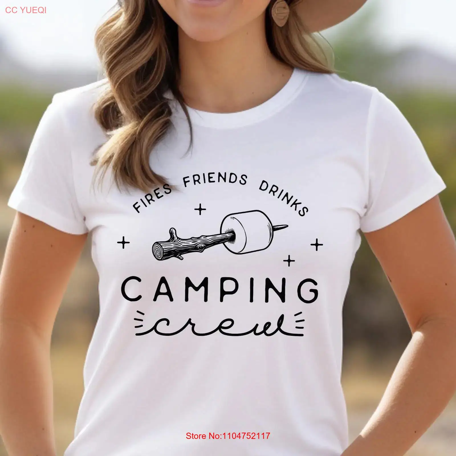 Outdoor Adventure Friends - Camiseta Camping Crew: Fogueiras, Amigos, Bebidas,